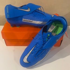 NIKE PHANTOM GT ACDMY FLYEASE FG/MG Soccer cleats